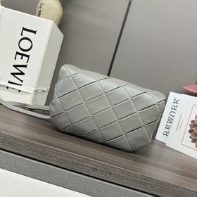 Сумка Loewe Puffer Goya из блестящей к