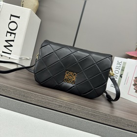 Сумка Loewe Puffer Goya из блестящей к