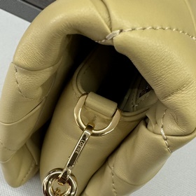 Сумка Loewe Puffer Goya из блестящей к