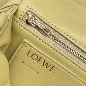 Сумка Loewe Puffer Goya из блестящей к
