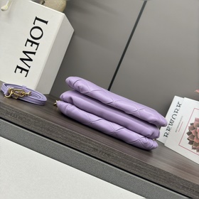 Сумка Loewe Puffer Goya из блестящей к