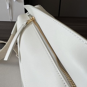 Сумка Loewe Puzzle Edge из атласной т