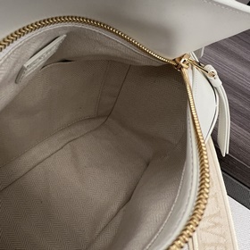 Сумка Loewe Puzzle Edge из атласной т