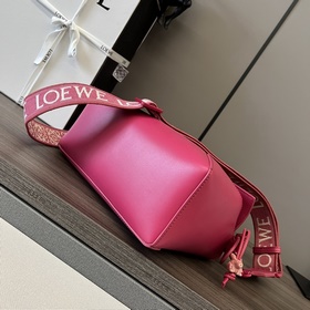 Сумка Loewe Puzzle Edge из атласной т