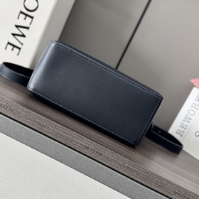 Loewe Новая роскошная плетеная сумка 