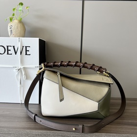 Loewe  Новая плетеная сумка Puzzle E