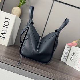 Loewe  Мягкая кожа с зернистой тексту