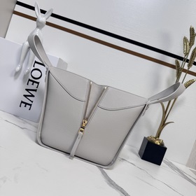 Loewe Мягкая зернистая телячья кожа. 