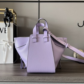 Loewe Мягкая кожа бычка. Компактная с