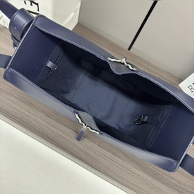 Loewe Сумка Hammock из атласной теляч