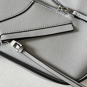 Loewe  Мягкая кожа с зернистой тексту