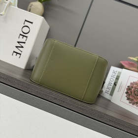Сумка Loewe Hammock Compact из мягкой 