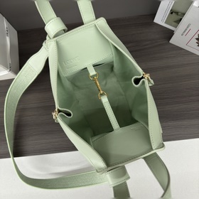 Loewe Сумка Hammock из атласной теляч