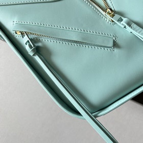 Loewe Сумка Hammock из атласной теляч