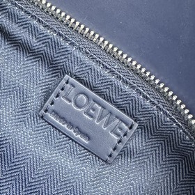 Loewe  Сумка Puzzle из атласной кожи 