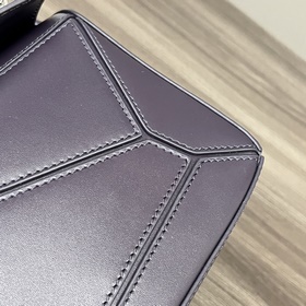 Loewe  Сумка Puzzle из атласной кожи 