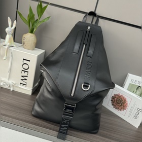Loewe Большой рюкзак из натуральной к