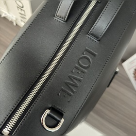 Loewe Большой рюкзак из натуральной к