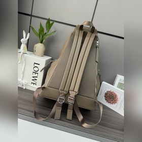 Loewe Большой рюкзак из натуральной к