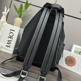 Loewe  Большой рюкзак из нейлона и н