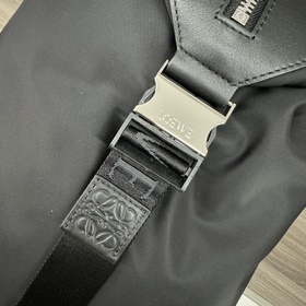 Loewe  Большой рюкзак из нейлона и н