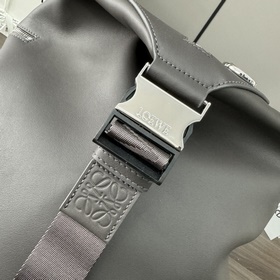 Loewe Большой рюкзак из натуральной к