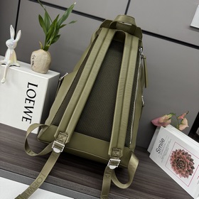 Loewe Большой рюкзак из натуральной к