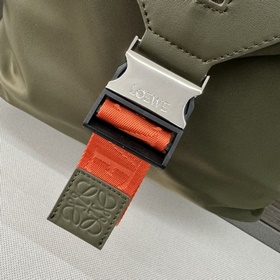 Loewe  Большой рюкзак из нейлона и н
