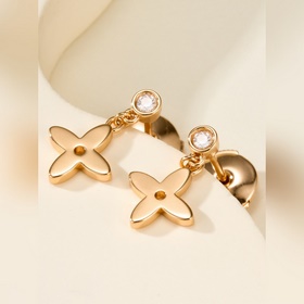 202670 Сердце покорившие серьги LV из 