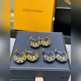Сережки L7881 LV в клетку отличаются л