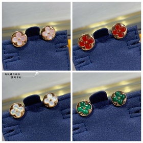 Серьги-гвоздики L1126 из розового золо