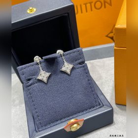 Серьги L1124 LV с полной инкрустацией 