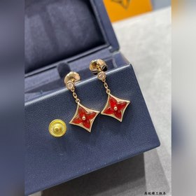 Серьги LV из перламутра с покрытием из