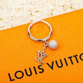 [Кольцо LV Monogram с бриллиантами] О
