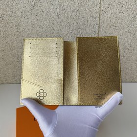 [Топ-модель из оригинальной коллекции]