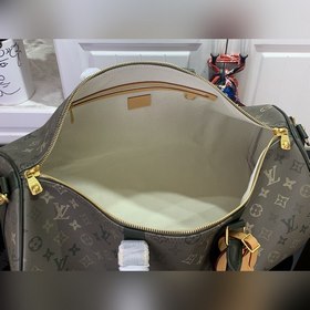 Топ-модель из оригинальной коллекции 