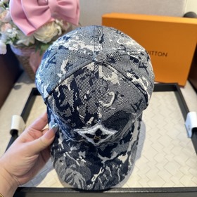 Бейсболка Louis Vuitton — новая модель