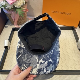 Бейсболка Louis Vuitton — новая модель