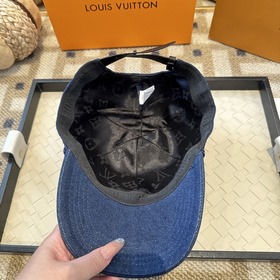 Бейсболка Louis Vuitton — новая модель