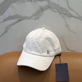 Бейсболка Louis Vuitton： новая модель,