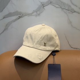 Бейсболка Louis Vuitton： новая модель,