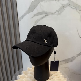 Бейсболка Louis Vuitton： новая модель,