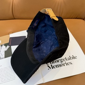 Бейсболка Louis Vuitton： новая модель,