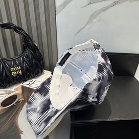 Бейсболка Louis Vuitton： новая модель,