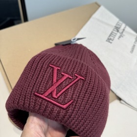 Бейсболка Louis Vuitton. Новая вязаная