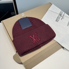 Бейсболка Louis Vuitton. Новая вязаная