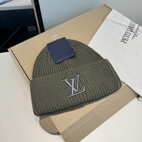 Бейсболка Louis Vuitton. Новая вязаная