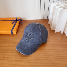 Бейсболка Louis Vuitton — новая модель