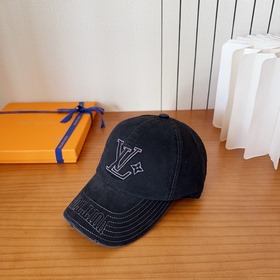 Бейсболка Louis Vuitton — новая модель
