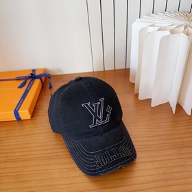 Бейсболка Louis Vuitton — новая модель